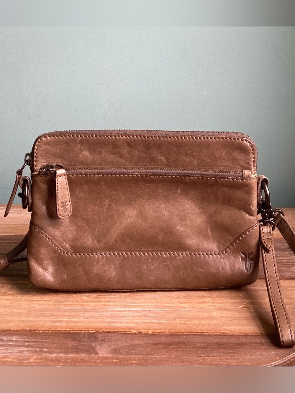 Frye Melissa Pull Up Leather Crossbody Bag - Picture 6 of 6